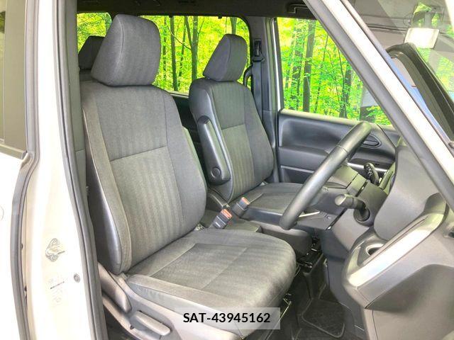 Toyota NOAH HYBRID 2022-06 7618788-8