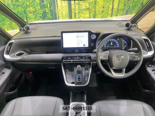 Toyota NOAH HYBRID 2023-05 7618786-1