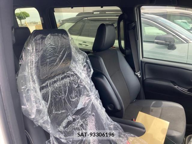 Toyota NOAH HYBRID 2021-07 7618791-16