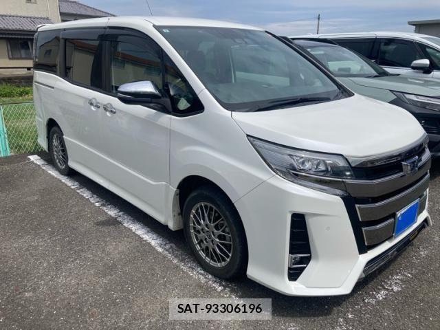Toyota NOAH HYBRID 2021-07 7618791-1