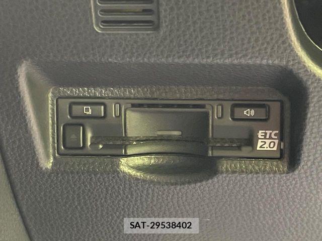 Toyota NOAH HYBRID 2023-10 7618787-7