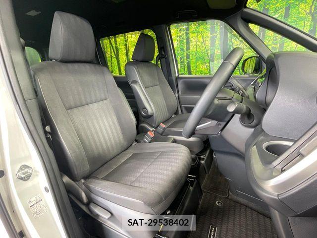 Toyota NOAH HYBRID 2023-10 7618787-8