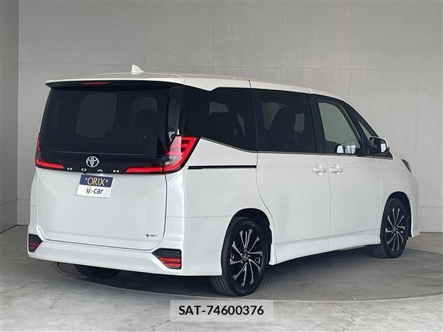 Toyota NOAH HYBRID 2026-05 7618783-1