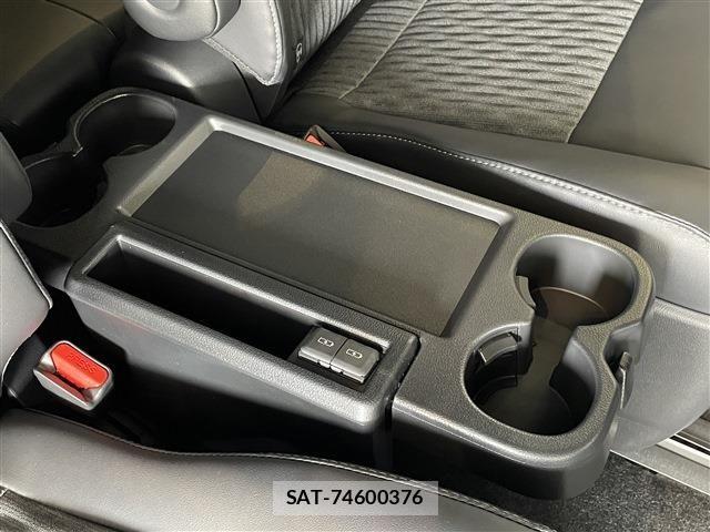 Toyota NOAH HYBRID 2026-05 7618783-25