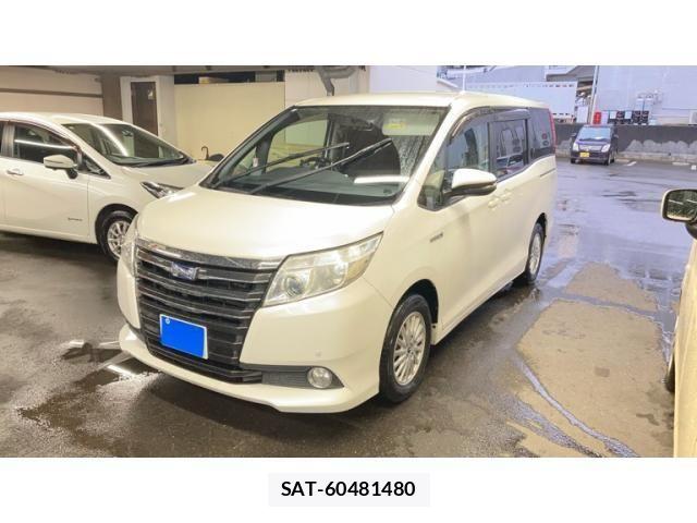 Toyota NOAH HYBRID 2015-08 7618804-0