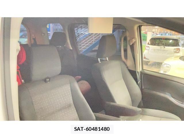 Toyota NOAH HYBRID 2015-08 7618804-5