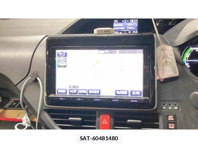 Toyota NOAH HYBRID 2015-08 7618804-8