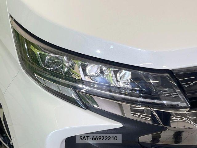 Toyota NOAH HYBRID 2024-02 7726598-13