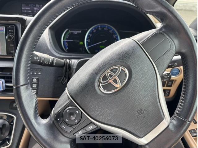 Toyota NOAH HYBRID 2014-10 7726621-9