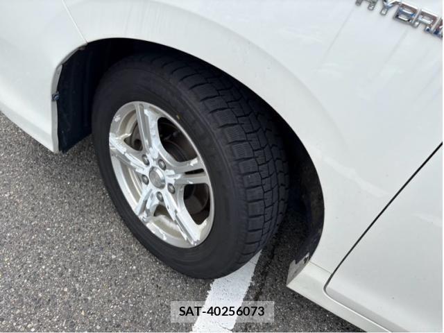 Toyota NOAH HYBRID 2014-10 7726621-14