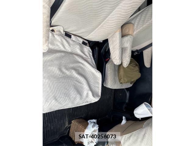 Toyota NOAH HYBRID 2014-10 7726621-6
