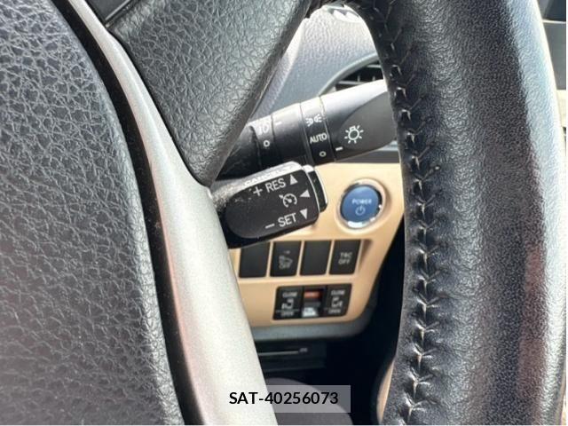 Toyota NOAH HYBRID 2014-10 7726621-8