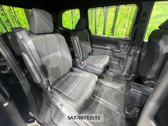 Toyota NOAH HYBRID 2025-06 7726612-9
