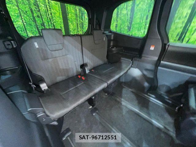 Toyota NOAH HYBRID 2025-06 7726612-10