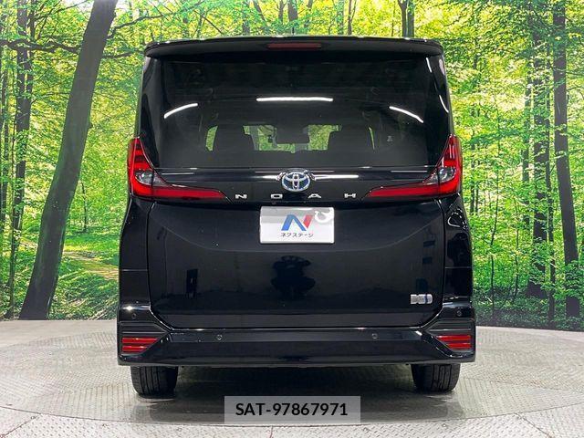 Toyota NOAH HYBRID 2022-04 7726614-16
