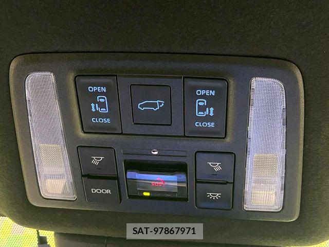 Toyota NOAH HYBRID 2022-04 7726614-4