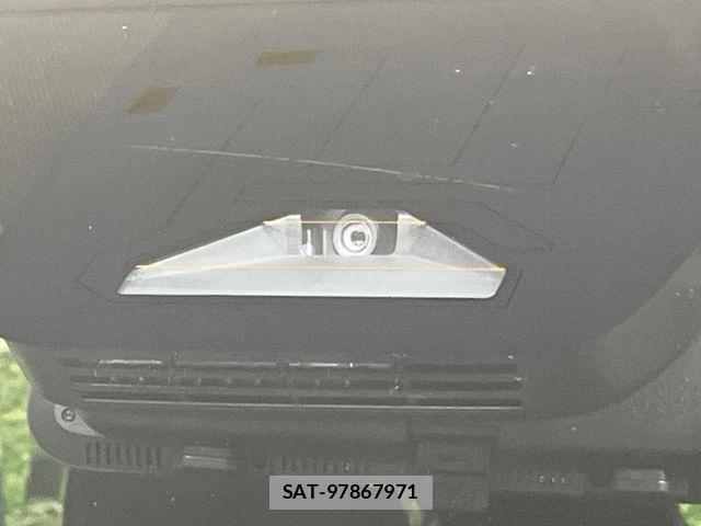 Toyota NOAH HYBRID 2022-04 7726614-5