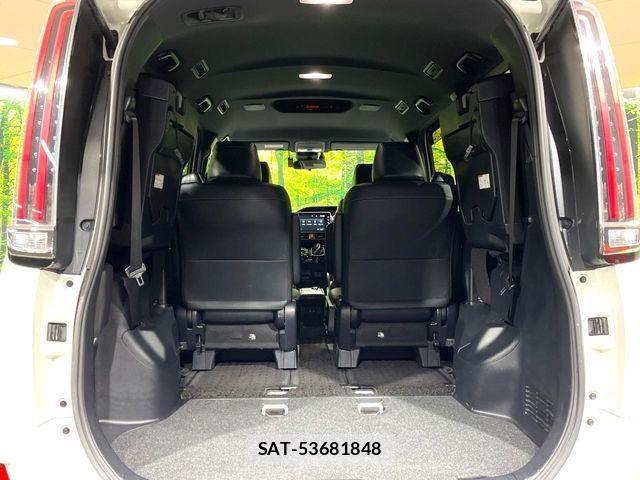 Toyota NOAH HYBRID 2018-08 7726618-10