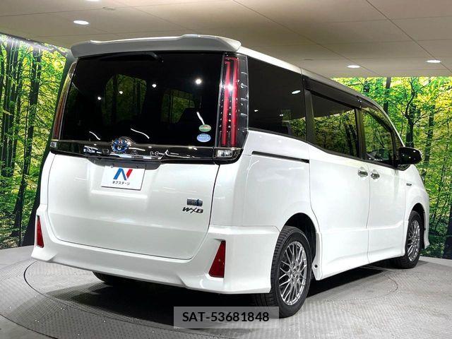 Toyota NOAH HYBRID 2018-08 7726618-16