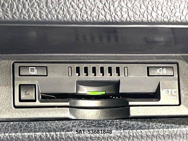 Toyota NOAH HYBRID 2018-08 7726618-6