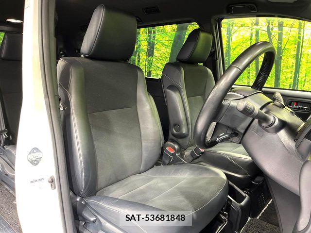 Toyota NOAH HYBRID 2018-08 7726618-7