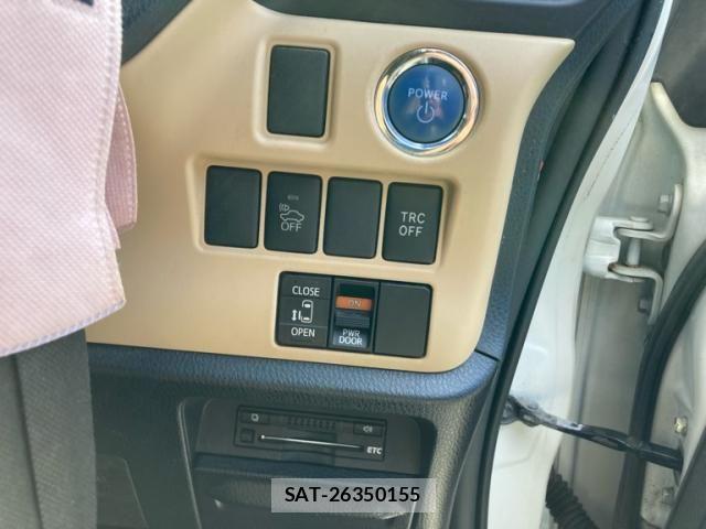 Toyota NOAH HYBRID 2014-06 7726622-14
