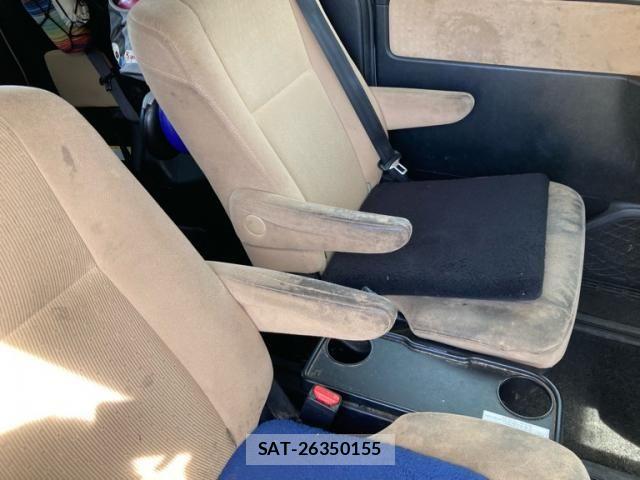 Toyota NOAH HYBRID 2014-06 7726622-24