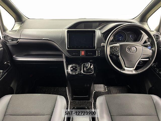 Toyota NOAH HYBRID 2019-03 7787739-1