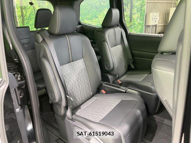 Toyota NOAH HYBRID 2026-03 7787768-8