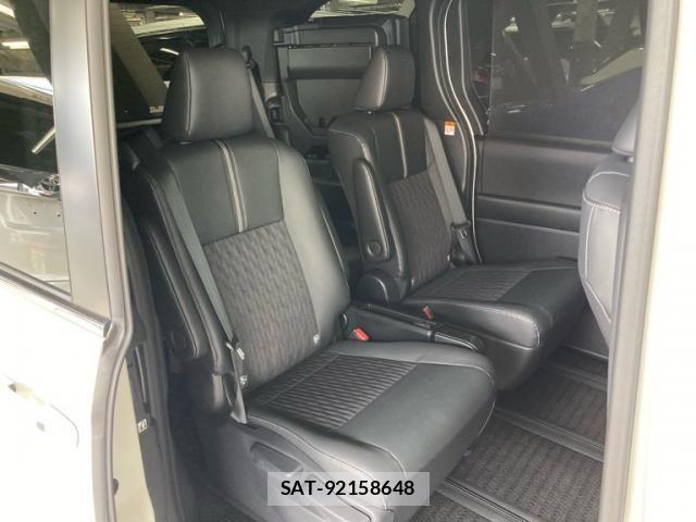 Toyota NOAH HYBRID 2022-05 7787743-12