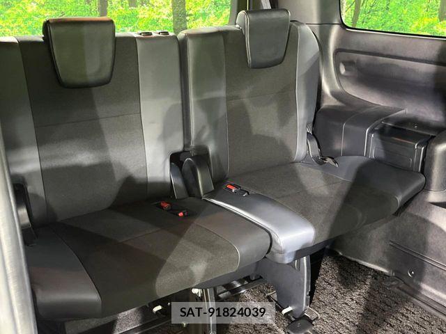 Toyota NOAH HYBRID 2016-10 7787741-9