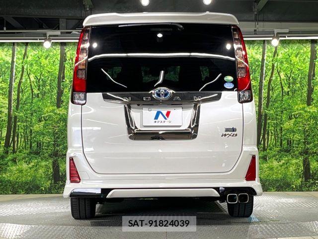 Toyota NOAH HYBRID 2016-10 7787741-15