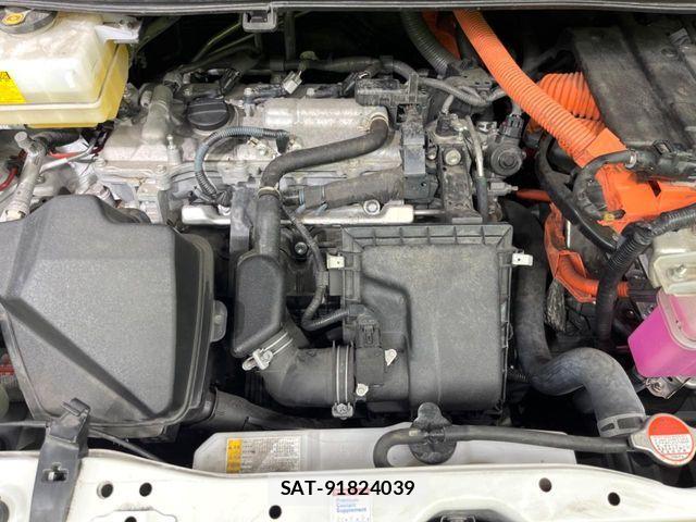 Toyota NOAH HYBRID 2016-10 7787741-18