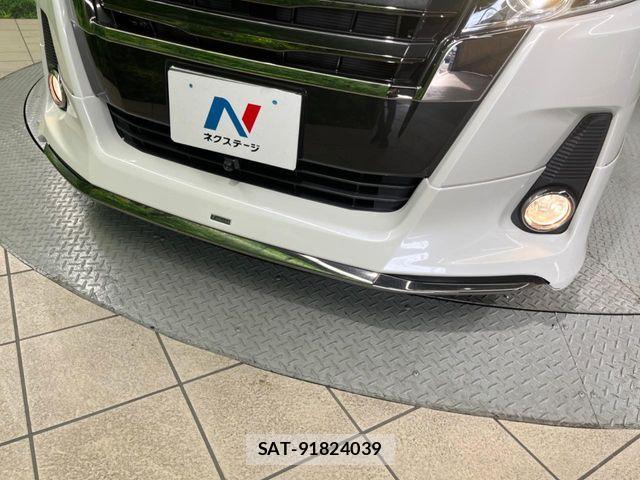 Toyota NOAH HYBRID 2016-10 7787741-2