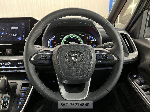 Toyota NOAH HYBRID 2023-10 7787751-13
