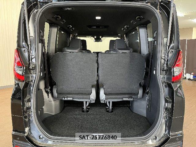 Toyota NOAH HYBRID 2023-10 7787751-20