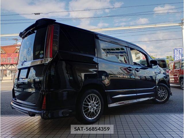 Toyota NOAH HYBRID 2017-11 7787738-2