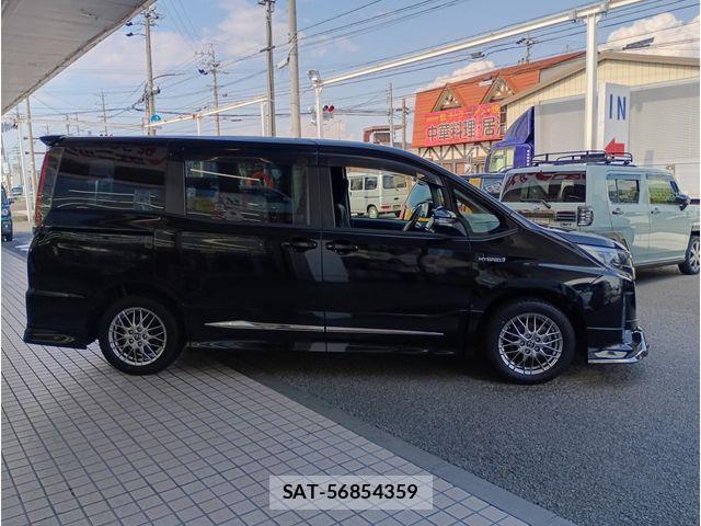 Toyota NOAH HYBRID 2017-11 7787738-3