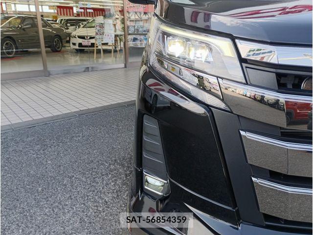 Toyota NOAH HYBRID 2017-11 7787738-4