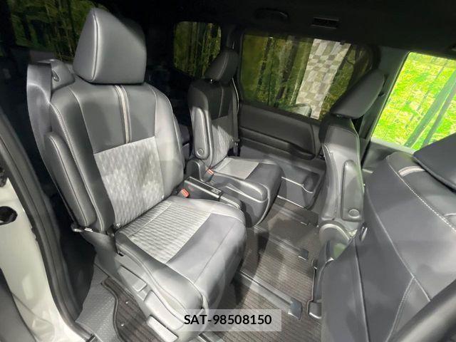 Toyota NOAH HYBRID 2025-10 7787764-9