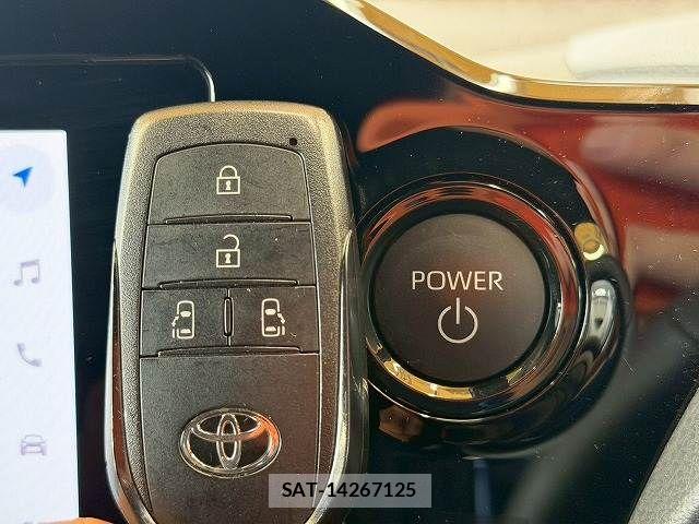 Toyota NOAH HYBRID 2025-03 7787747-12