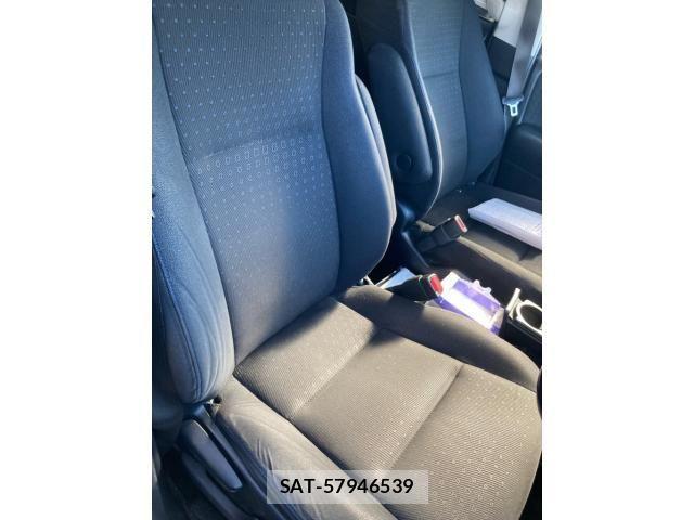 Toyota NOAH HYBRID 2014-11 7787731-17