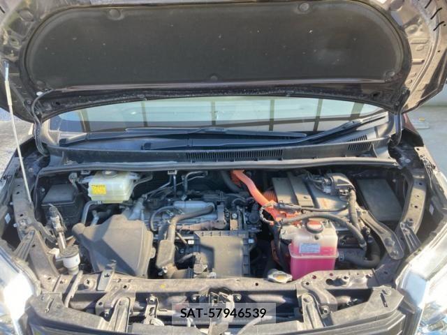 Toyota NOAH HYBRID 2014-11 7787731-20