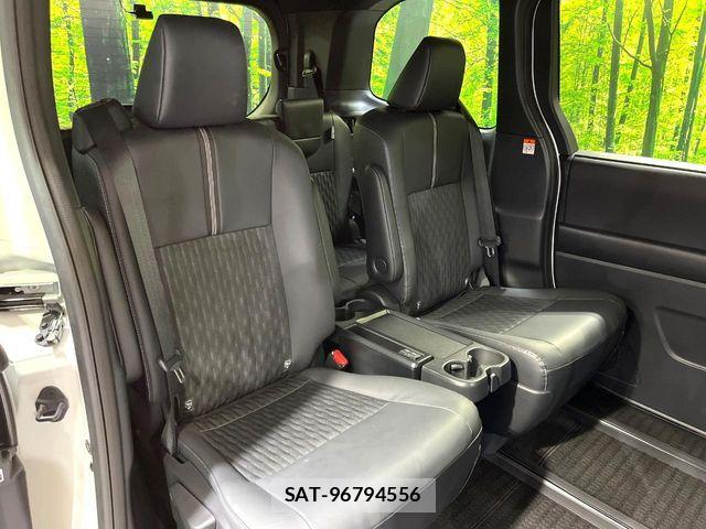 Toyota NOAH HYBRID 2023-07 7878440-9