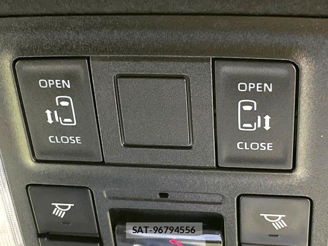 Toyota NOAH HYBRID 2023-07 7878440-6