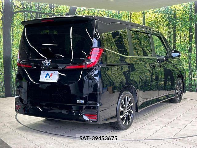 Toyota NOAH HYBRID 2023-07 7878439-17
