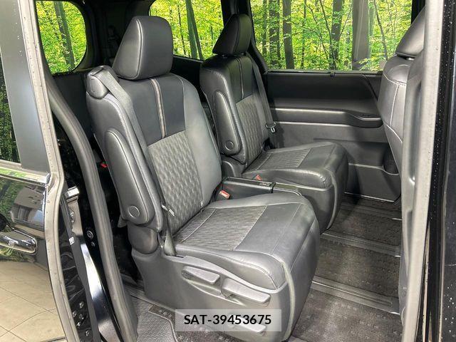 Toyota NOAH HYBRID 2023-07 7878439-8