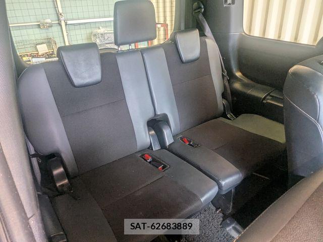 Toyota NOAH HYBRID 2019-06 7878446-10
