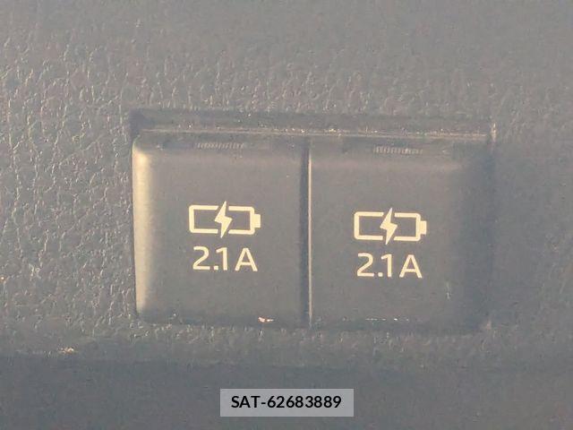 Toyota NOAH HYBRID 2019-06 7878446-16