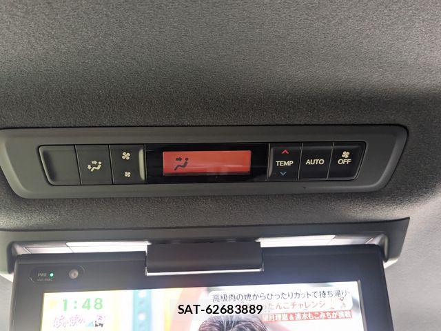 Toyota NOAH HYBRID 2019-06 7878446-26